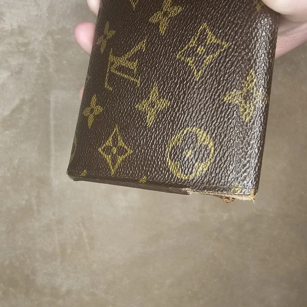 Louis Vuitton Monogram International Wallet Vintage 7.5